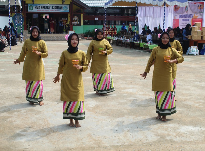 ULANG TAHUN KE-31 SMA NEGERI 1 SIANTAN